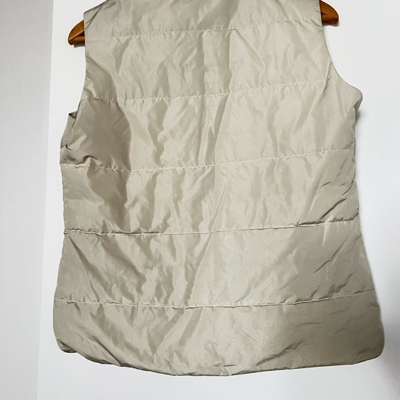 Beige (hint of green shade) sleeveless jacket - Picture 2 of 2